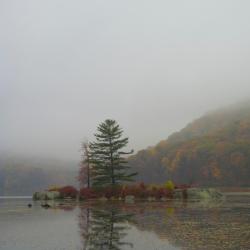 Mahwah 3 hot&eacute;is com piscina