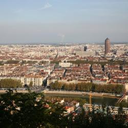 Saint-Genis-Laval 12 hotels with parking