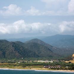 Machalilla 4 hotels with parking