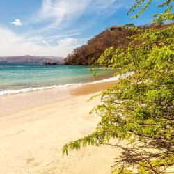 Playa Azul 3 hoteles con pileta