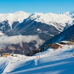 Courchevel 83 cabins
