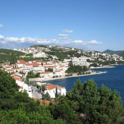 Neum 28 guest houses