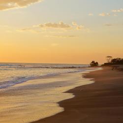 Chinandega 8 hotels with parking