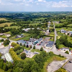 Clontibret 2 hotels