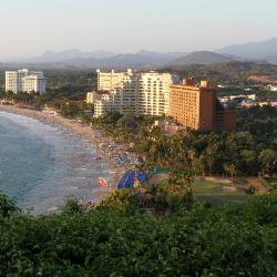 Ixtapa 166 Hotels