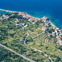 Drašnice 27 hotels with parking