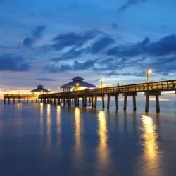 Fort Myers 81 holiday homes