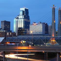 Kansas City 215 hotelů