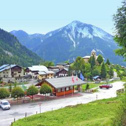 Bozel 24 hotels