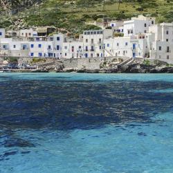 Levanzo 6 khách sạn