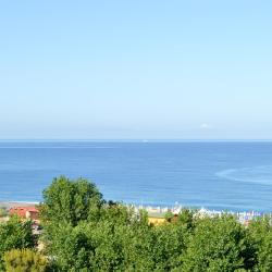 Santa Maria del Cedro 19 hotels with parking