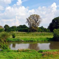 拉齊布日 4 間有熱水按摩池的飯店