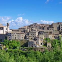 Grotte di Castro 3 farm stays
