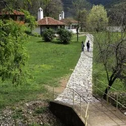 Donji Milanovac 13 alloggi vicino alla spiaggia