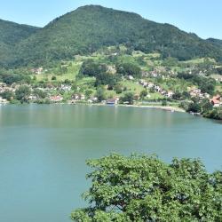 Zvornik 3 boliger ved stranden
