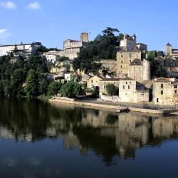 Puy-lʼÉvêque 22 hoteles