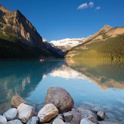 Lake Louise 5 accessible hotels