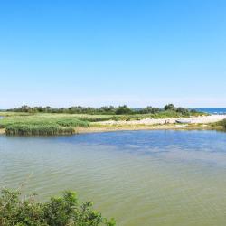 San Basilio 3 hotels with parking
