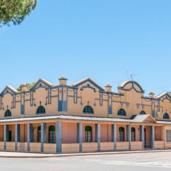 Willowmore 5 hotels with parking