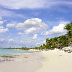 Santo Domingo 4 hoteles con estacionamiento