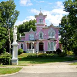 Wellsville 5 hotels
