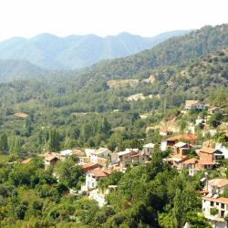 Troodos 3 hotels with parking