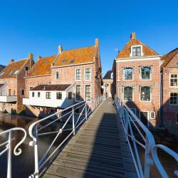 Appingedam 3 hot&eacute;is com estacionamento