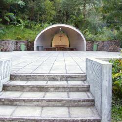 Tomohon 6 間民宿