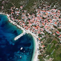 Unije 10 hotels