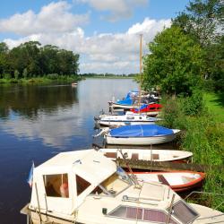 Friedrichstadt 35 hotels with parking