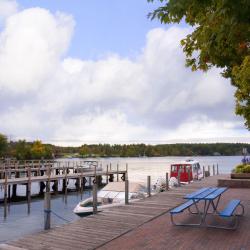 Wolfeboro 32 hotels