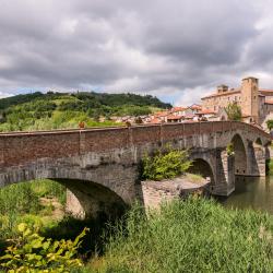 Monastero Bormida 7 family hotels