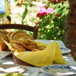 Noisiel 8 cheap hotels