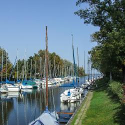 Balatonkeresztúr 51 lake house rentals