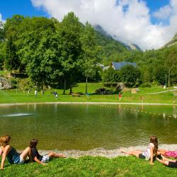 Saint-Colomban-des-Villards 9 hotels with parking