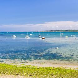 Saint-Quay-Perros 17 hotels