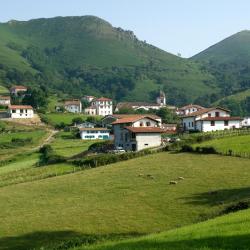Valcarlos 4 hotels with parking