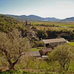 Colungo 4 hotels with parking