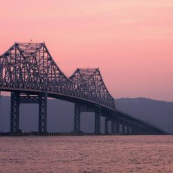 Nanuet 3 hot&eacute;is com piscina