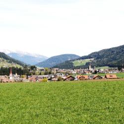 Valdaora 8 farm stays