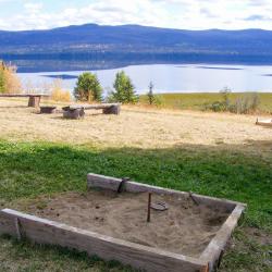 Vanderhoof 2 hotely