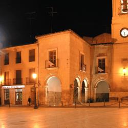 Yecla 3 hotels with hot tubs