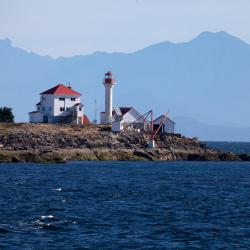 Gabriola 8 hotels