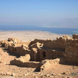 Dimona 5 hotels with parking