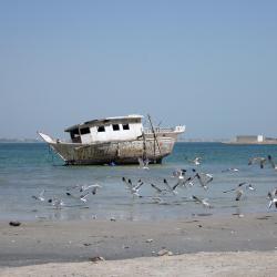 Al Ḩadd 5 beach rentals