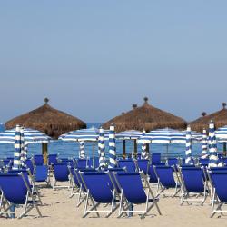 San Salvo 77 hotels with parking