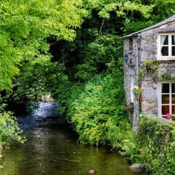 Cartmel 4 hotels with jacuzzis