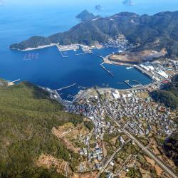 Saiki 14 hotels with parking