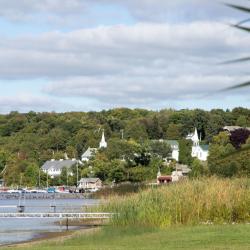 Sister Bay 6 hotels with pools