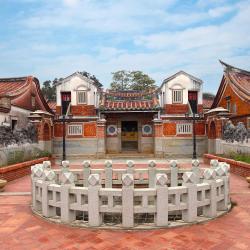 Jinhu 45 hotels with parking